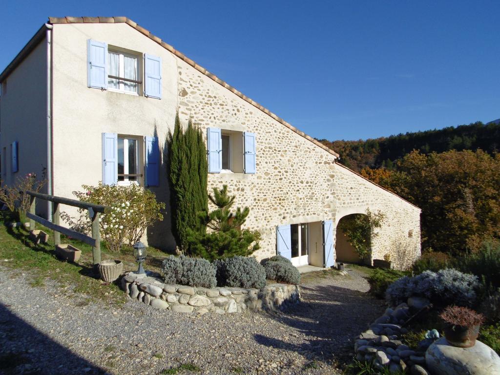 La Ferme De Valauris Bed & Breakfast Sisteron Luaran gambar