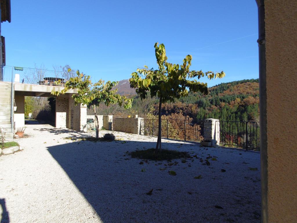 La Ferme De Valauris Bed & Breakfast Sisteron Luaran gambar