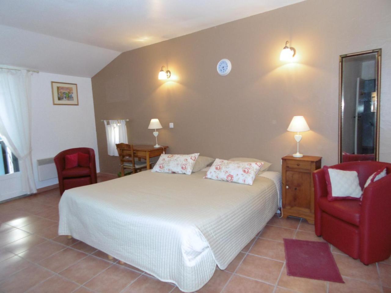 La Ferme De Valauris Bed & Breakfast Sisteron Luaran gambar